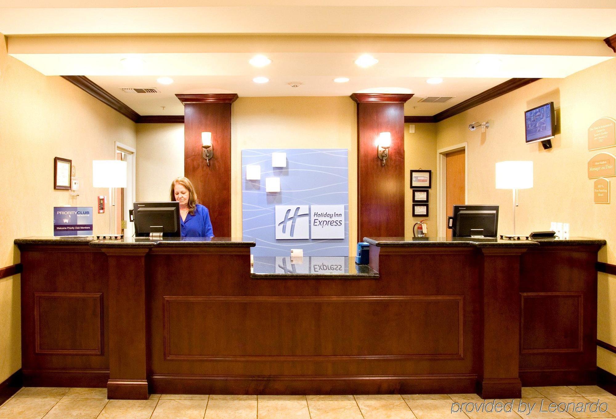 Holiday Inn Express & Suites Selma, An Ihg Hotel Interior photo